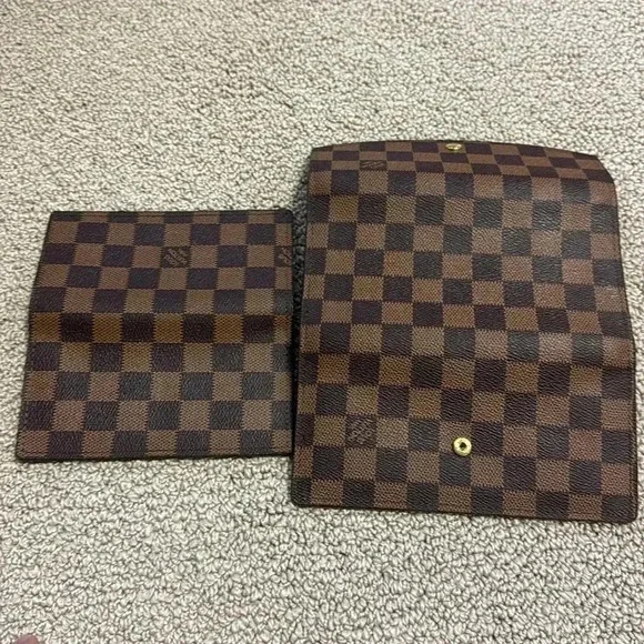 Checkbook style checkered woman’s wallet - Picture 5 of 5